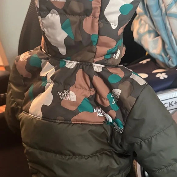 The North Face Multicolor Camouflage Jacket - Picture 6 of 6